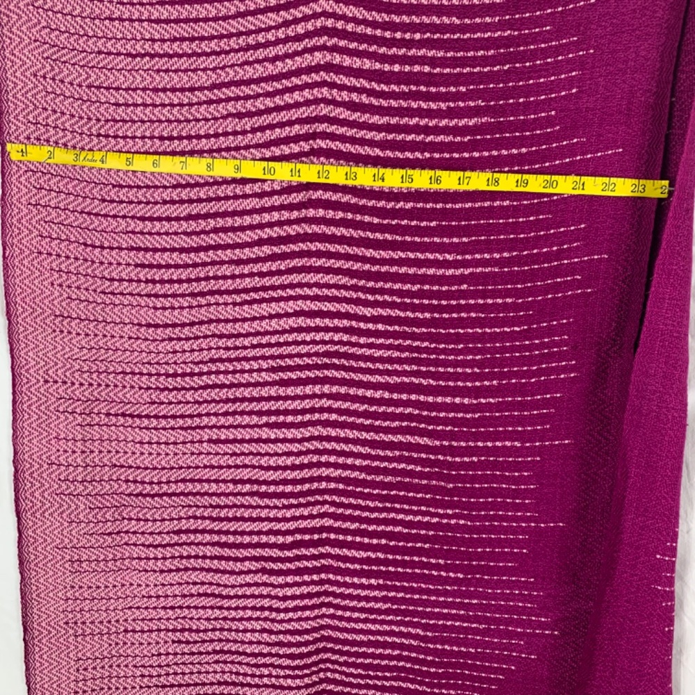 Soft Cotton Knit Long Shawl Lg Scarf Cranberry Decreasing Pink Stripes Excellent - Picture 6 of 10
